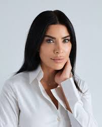 Elise Kramer's Instagram, Twitter & Facebook