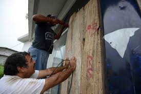 Este centro se desarrolla cuando. La Jornada El Huracan Katia Golpea A Veracruz Ya Es Categoria 1
