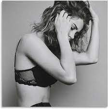 Amazon.com: Emily Rudd Sexy Model Actress Poster (10) Room Aesthetic Poster  Print Art Wall Painting Canvas Posters Gifts Modern Bedroom Decor  24x24inch(60x60cm): Posters & Prints