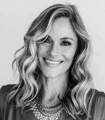 Anna Whitfield's Instagram, Twitter & Facebook