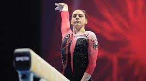 En 1955 la unión soviética reconoció a alemania oriental como un estado soberano, dando de este modo mayor credibilidad a la campaña de alemania oriental de participar en los juegos olímpicos como un país independiente. Gimnastas Alemanas Compiten Con Uniformes De Cuerpo Entero En Los Juegos Olimpicos En Una Critica Al
