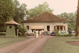 Soekarno dengan didampingi oleh drs. Seperti Apakah Hari Hari Pertama Kemerdekaan Itu Republika Online