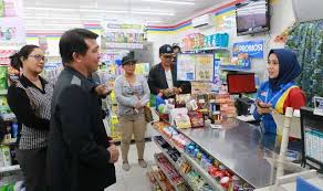 Update gaji pramuniaga indomaret tahun 2020. Pengertian Pramuniaga Adalah Artinya Tugas Wewenang Larangan Freedomnesia