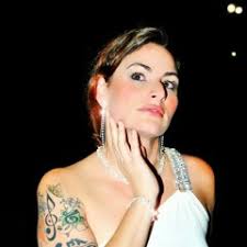 Stream Amanda LaPointe music