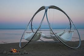 91,000 sq ft pool pavilion with water slide, lazy river and spa, beach volleyball, firepit, fitness club with classes, day. Contemporary Free Stand Hammock With Round Metal Frame In Chrome Come With Deluxe Fabric Hammock With Stand And Modern Outdoor Hammo Gamak Chertezhi Gamak V Sadu