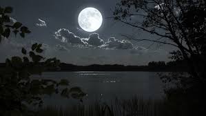 Pin By Rose Collet On Nochnoe Nebo Night Landscape Moon Over Water Full Moon Night The moon is also big and much closer to the earth than the nearest celestial objects in the sky. moon over water full moon night