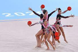 Se faccio ginnastica ritmica cosa imparo? 9bx 3 Rk0vm9 M
