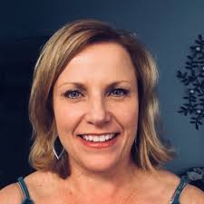 Lynn Reyes (@_lynnreyes)