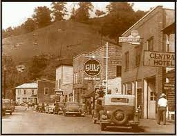 Knott County Kentucky Main Street Of Hindman Appalachian People Appalachia My Old Kentucky Home