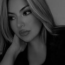 Edith Pardo's Instagram, Twitter & Facebook