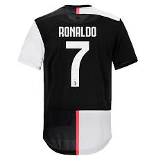 Most popular cristiano ronaldo photos, ranked by our visitors. Kinder Fussball Cristiano Ronaldo 7 Heimtrikot Weiss Schwarz Trikot 2019 20 Hemd