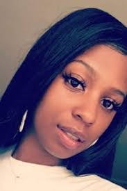 Alexis Moore's Instagram, Twitter & Facebook