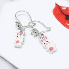 Terinspirasi dari kata dalam bahasa italia yang artinya maju, #avaanti mewakili harapan perempuan untuk selalu melihat ke depan dan tetap bersemangat menghadapi. Jual Beauty Culture Bcaa049 Little Bunny Silver 925 Lapis Emas Anting Bayi Original Terbaru Juli 2021 Blibli