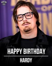 Dude, listen. I've been thinking about ways to make it sound cool, but I  can't. I'm eating a lot of protein and vegetables and walking. That's what  I'm doing.” Jelly Roll shares