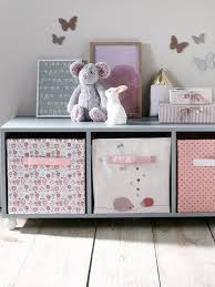 Ranger les petits jouets dans des bocaux ou des pots bébé. Petite Chambre D Enfant 20 Astuces Visite Deco