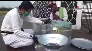 Sambut pagi hari dengan senyum manis, karena kamu tahu, di pagi hari setiap situasi yang rumit tetap hadir untuk memberikan harapan, kesempatan, dan warna baru dalam hidup kita. Langkah Gontai Penjual Dandang Berbuah Senyum Manis Kebahagiaan Doa Tulus Pun Dia Panjatkan Tribun Jabar