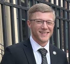 Daniel Schnitzer's Instagram, Twitter & Facebook