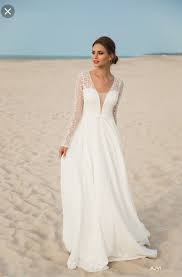 Maybe you would like to learn more about one of these? Vintage Brautkleid Fulda Brautstudio Monique Schmaler Schlichter Chiffon Rock Langarm S Bridal Gowns Vintage Wedding Dress Necklines Wedding Dresses Simple
