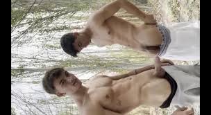 Gêmeos Castro estão ousadíssimos e fazendo Nudes juntos