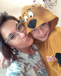 Mommy, take some pictures with me…” “Ok scooby, let's do it “ 💙❤️