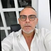 100+ perfiles de «Laino»