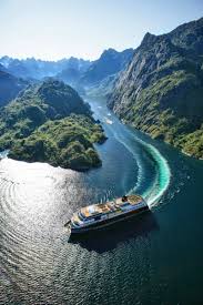 Alle som har vært sør for dovre skal nå i karantene, opplyser nrk. Pin Pa Why Wait Travels Dream Vacations