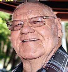 Fern Bennett's Instagram, Twitter & Facebook