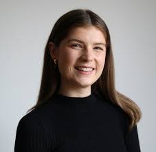 Jenny Knowles's Instagram, Twitter & Facebook