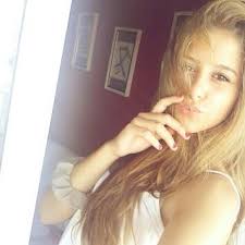 Gemma Cabrera's Instagram, Twitter & Facebook