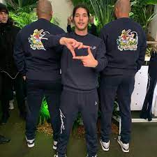 It is surprising, considering that prices were pretty unaffordable. Moha La Squale X Lacoste Une Collaboration Tres Attendue