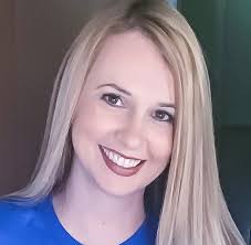 Alana Combs's Instagram, Twitter & Facebook