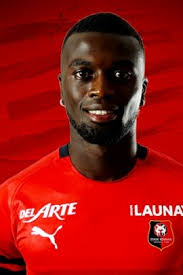 Le 12 mars 2013, niang se retrouve titulaire lors du match retour de ligue des champions face au fc barcelone. Mbaye Niang Rennes Stats Titles Won