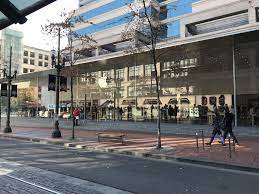 A Very Large Apple Store Too In Portland Street View Street Views