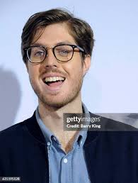 3,110 Tom Ward Photos & High Res Pictures