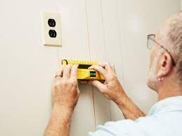 Never finds studs in plasterboard or plaster and lath walls, even made up a short dummy wall with all the marking on the outside and nothing. Best Stud Finders 2019 Stud Finder Reviews