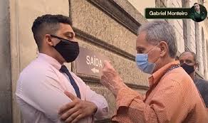 Fala gangue eu sou o gabriel, sejam bem vindos ao meu canal, espero que gostem, conto com a presença de todos aqui, tamo junto. Policial E Atualmente Vereador Gabriel Monteiro Volta Ao Local Onde Foi Agredido Pelo Coronel Marcos Paes G News Usa