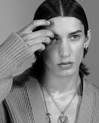 Dorian Lowe's Instagram, Twitter & Facebook