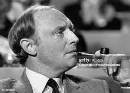 14,730 Images Of Bongs Stock Photos, High-Res Pictures, and Images