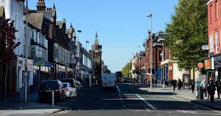 West bromwich ligt zo'n vijf kilometer ten noordwesten van het centrum van birmingham en maakt deel uit van de black country. Seven Arrested After Brawl Breaks Out On West Bromwich High Street Birmingham Live