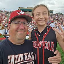 Who is a good hitting instructor in the Metro East area for a 10u player?