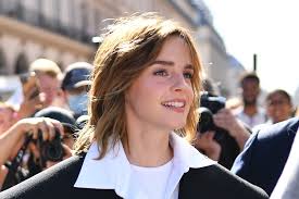 Emma Watson Wears Jeans & Curtain Bangs at Schiaparelli Couture Show –  Footwear News