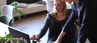 Choose the right salutation, preferably naming the hiring manager. Cvs References And Cover Letters How The Application Process Varies Between Start Ups And Corporations