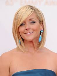 The messy, feathered style with highlights and lowlights is a worthy solution. Short Haircuts 30 Great Styles On Older Women Stylebistro