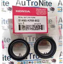 Hal tersebut dipengaruhi oleh beberapa faktor yang salah satunya adalah honda cb150r memiliki persamaan seal shock depan dengan cbr 150 k45 series, sonic 150, verza, serta supra gtr 150. Persamaan Seal Shock Depan Cbr 150 K45 Series Satupiston Com Blog Motor Indonesia