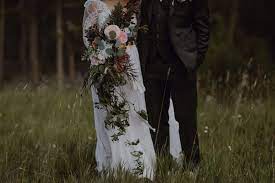 We would like to show you a description here but the site won't allow us. This Tenmile Station Wedding In Breckenridge Co Is Overflowing With Flowers Junebug Weddings