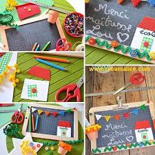 Diy Ardoise Merci Maitresse Pour Le Cadeau De Fin D Annee Diy Cadeau Maitresse Cadeaux Maitresse Idee Cadeau Maitresse