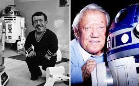 Highly Stunning Stories On Anakin Star Wars Actor Kenny Baker As R2 D2 1977 And 2015 The Fascinating Reality Is Star Wars Cast Star Wars Actors Kenny Baker