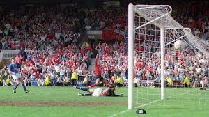 Rare frank clark nottingham forest signed photo display + coa autograph. Nottingham Forest Fc Frank Clark On Memorable 1993 94 Season