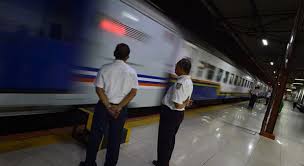 Stasiun ini adalah stasiun induk kota surakarta. Nakes Dan Guru Dapat Tiket Gratis Kereta Api Di Hari Pahlawan Metro Tempo Co