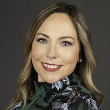 Amber Thomson's Instagram, Twitter & Facebook